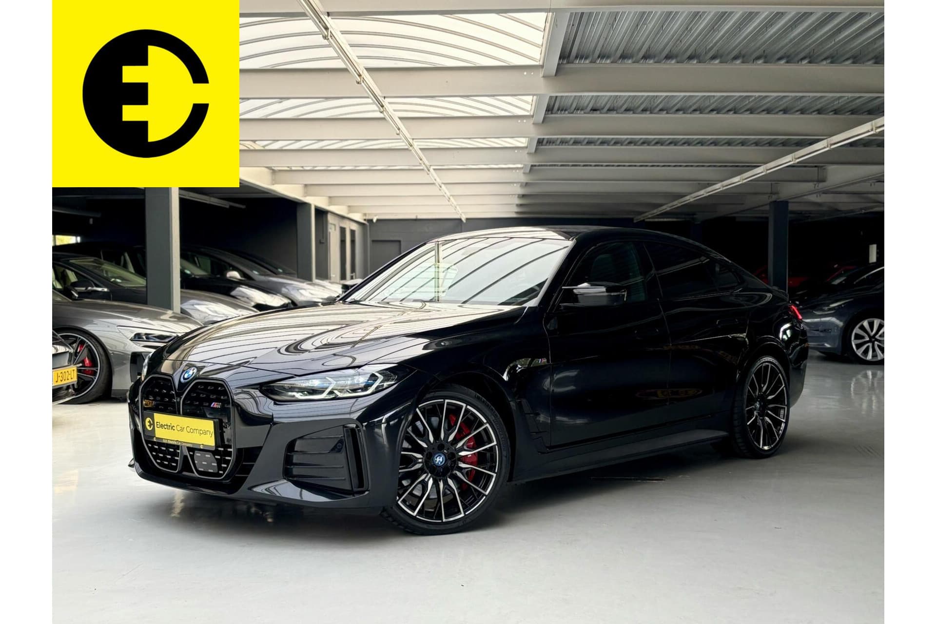 BMW i4 M50 84 kWh | Schuif/kantel dak | Headsup display | stoelverwarming voor en achter