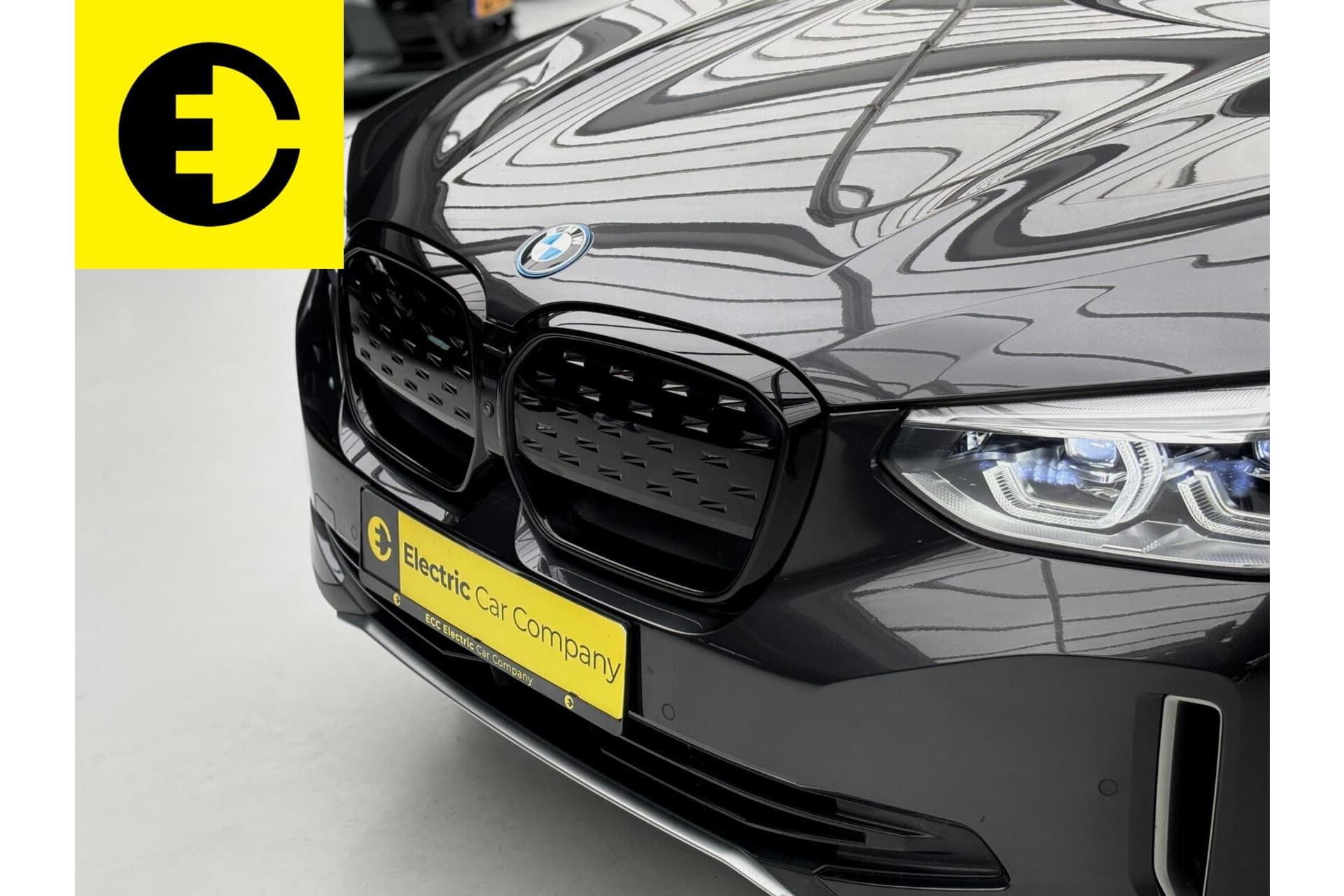 BMW iX3 | 96% SOH | Pano dak | Stoelverwarming | Elektrische trekhaak – foto 2