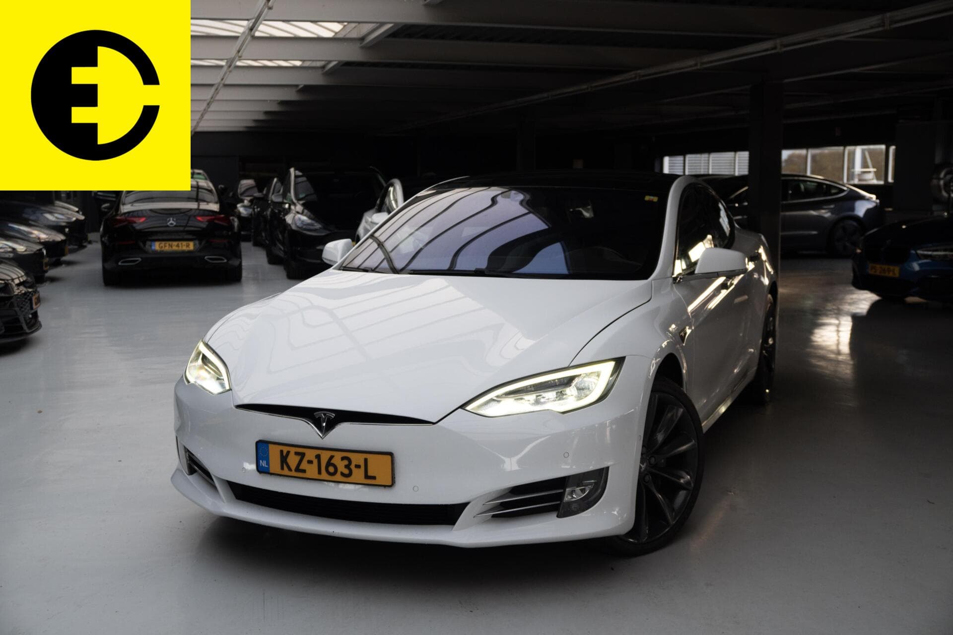 Tesla Model S 2016-12