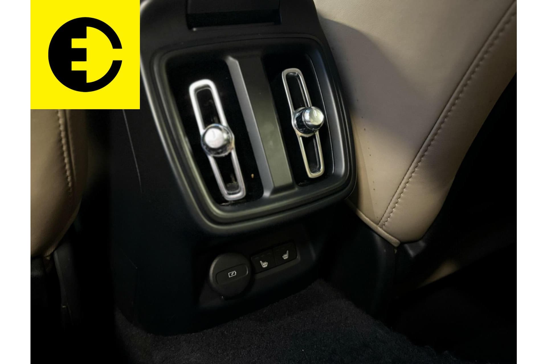 Polestar 2 Long Range Dual Motor Launch Edition 78kWh | Elektrische Trekhaak | Stoelverwarming | Glazen dak – foto 7