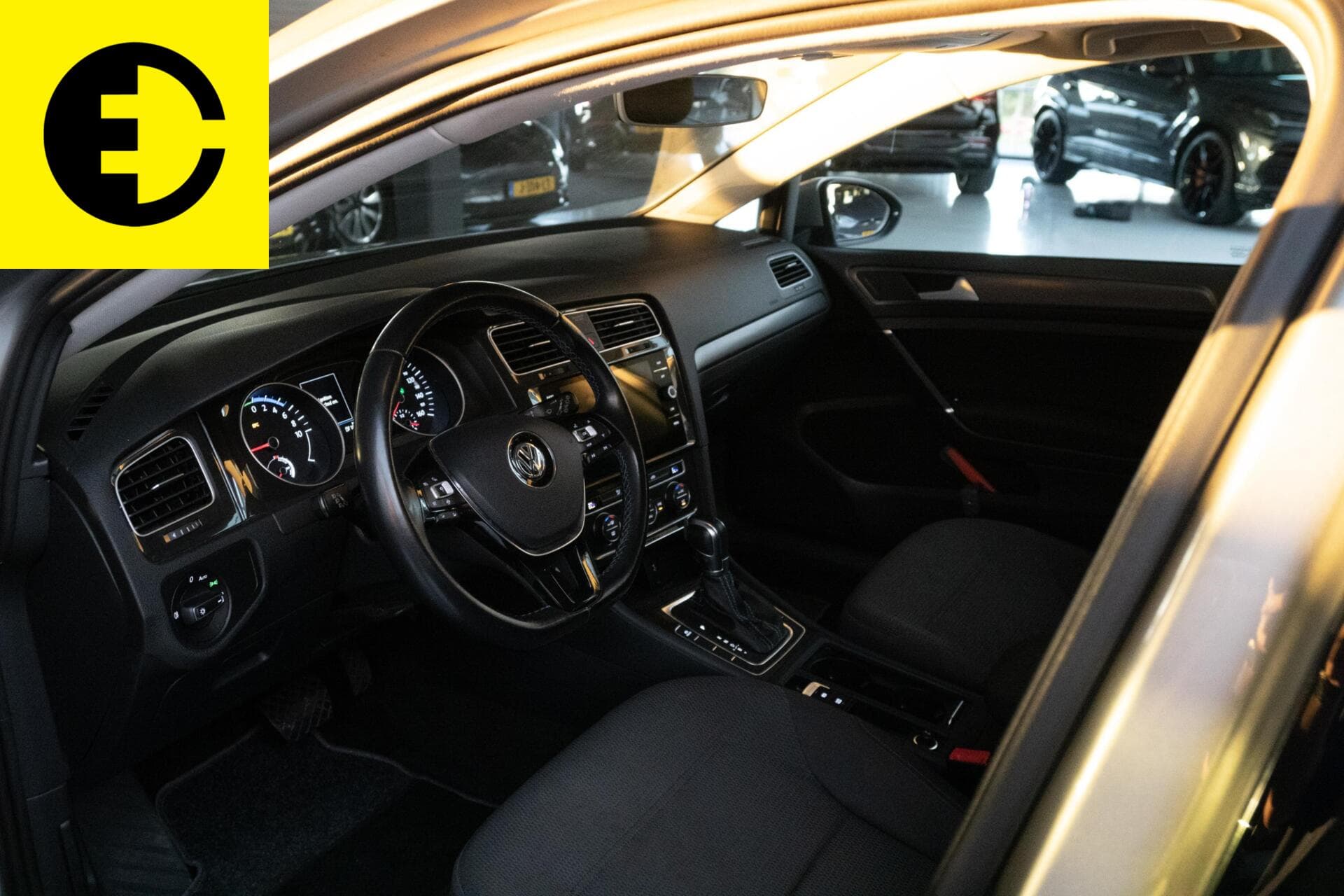 Volkswagen e-Golf e-Golf | SOH 92% |Parkeersensoren | Climate control – foto 5