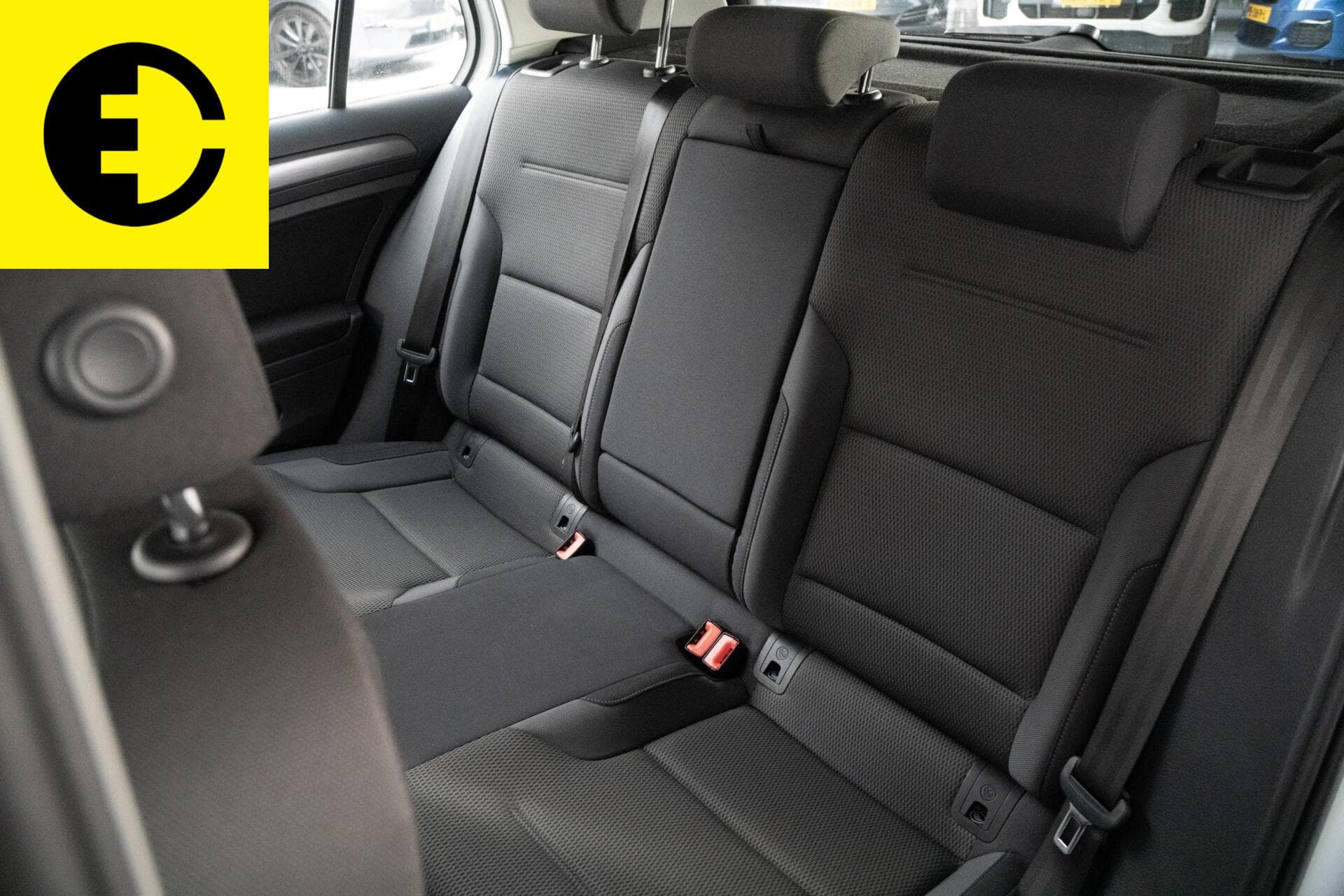 Volkswagen e-Golf E-DITION | SOH 95% | Stoelverwarming | Parkeersensoren – foto 8