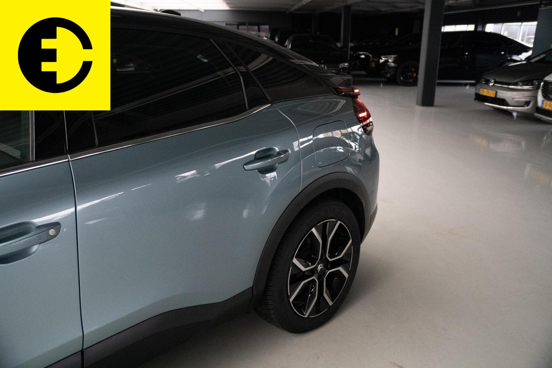 Citroën ë-C4 Shine 50 kWh | Achteruitrijcamera | CarPlay/ Android auto | Parkeersensoren – foto 2