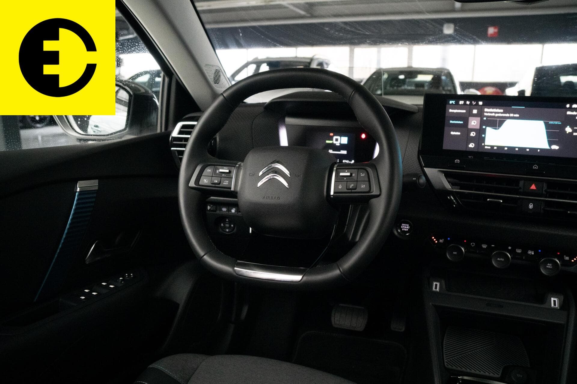 Citroën ë-C4 Shine 50 kWh | Achteruitrijcamera | CarPlay/ Android auto | Parkeersensoren – foto 3