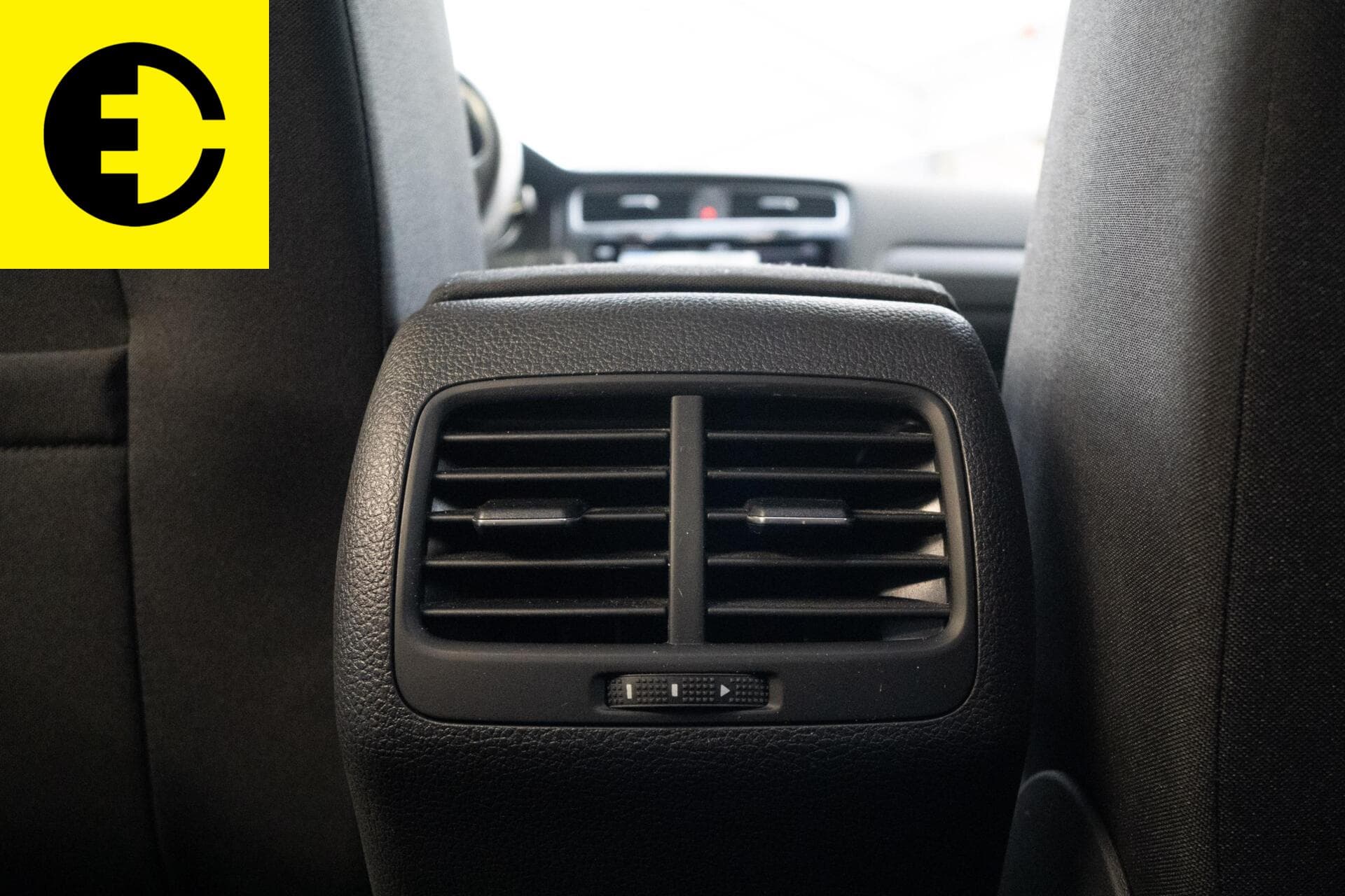 Volkswagen e-Golf E-DITION | 93% SOH | Parkeersensoren | Keyless start – foto 8