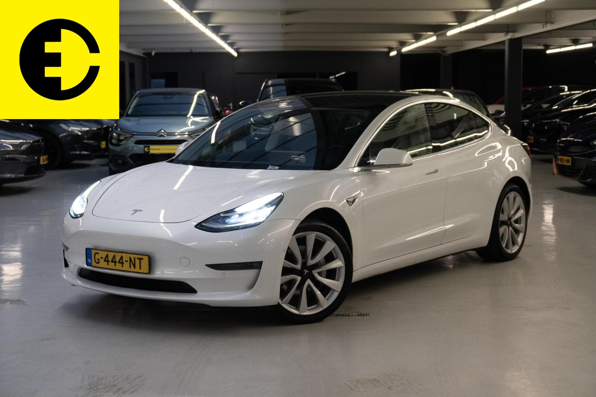 Tesla Model 3 2019-11