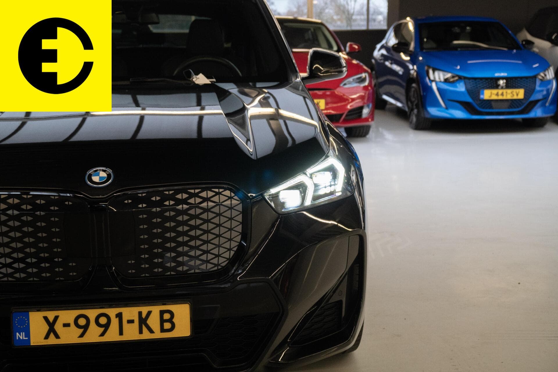 BMW iX1 eDrive20 67 kWh | 99% SOH | Schuif/kantel dak | Incl.BTW – foto 9