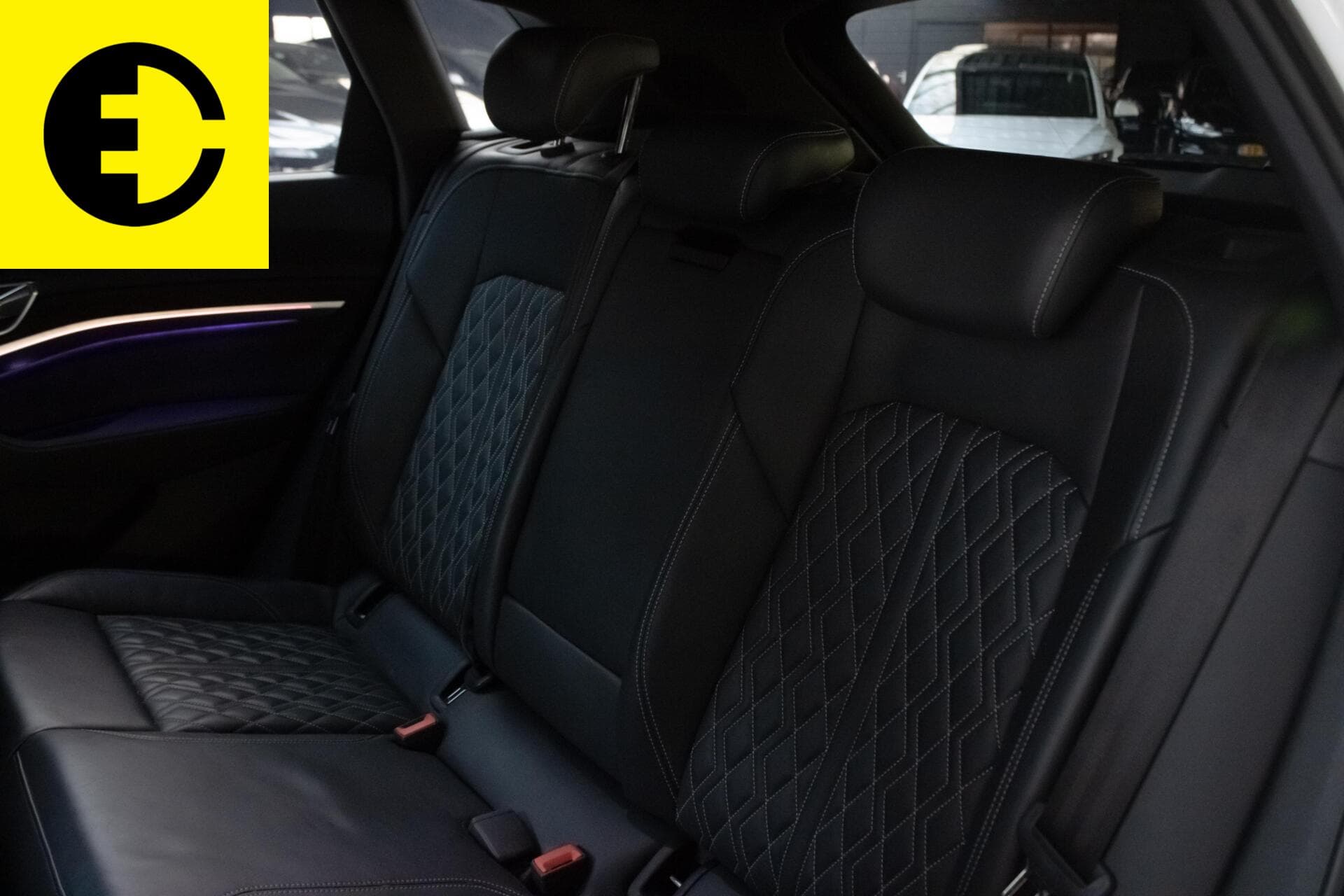 Audi e-tron e-tron 55 quattro advanced 95 kWh | Afneembare trekhaak | Schuif/kantel dak | Stoelverwarming – foto 8