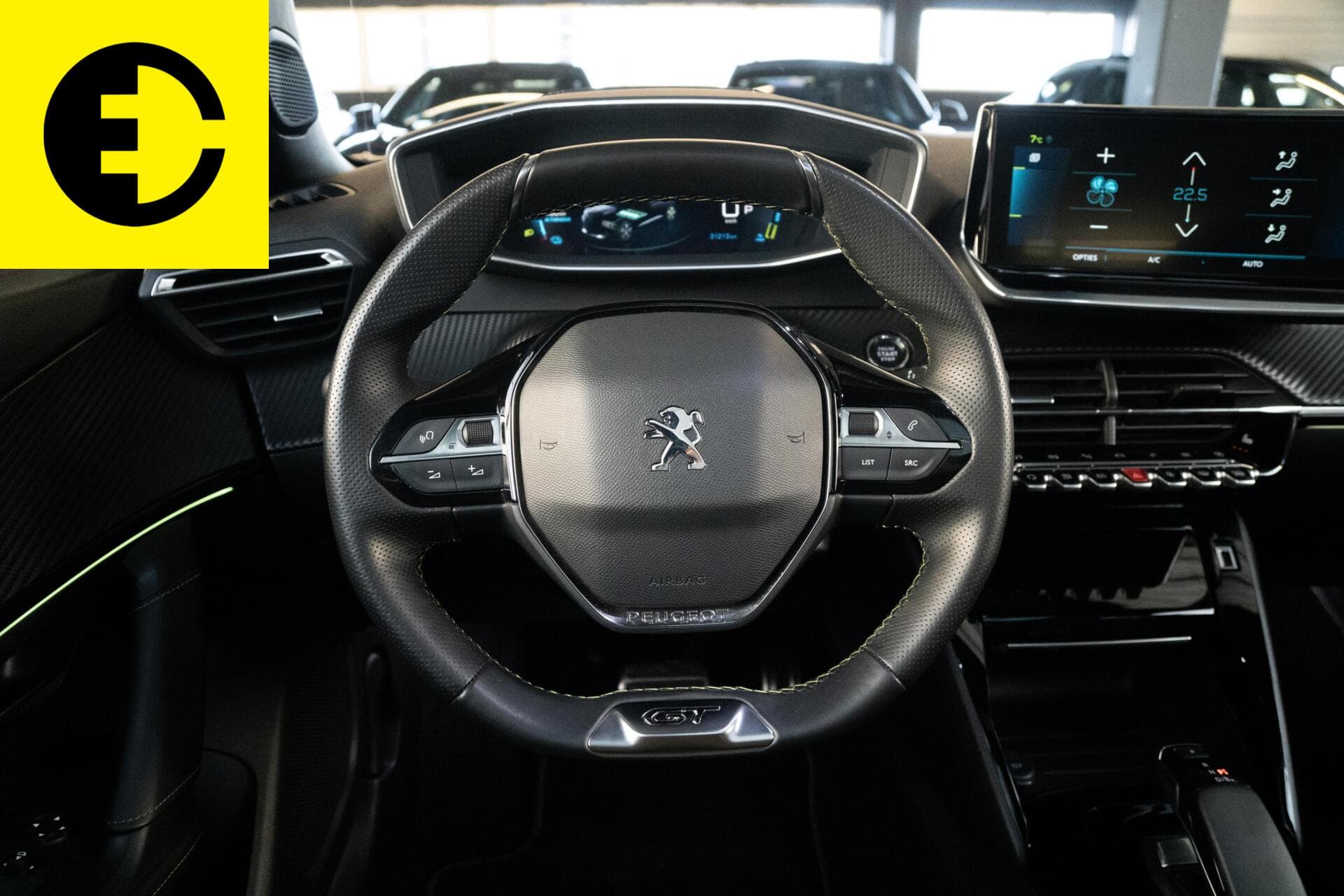 Peugeot e-2008 EV GT 50 kWh | Stoelverwarming | Camera | Apple CarPlay\ Android auto – foto 3