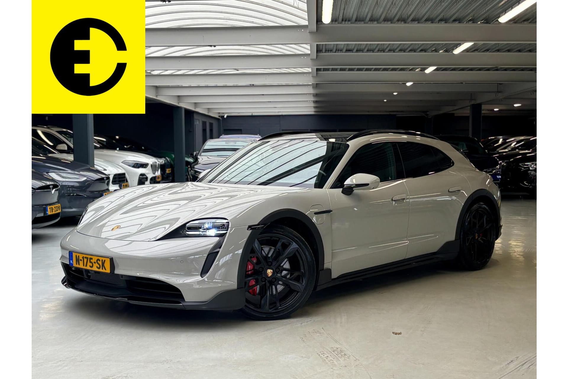 Porsche Taycan 2021-12