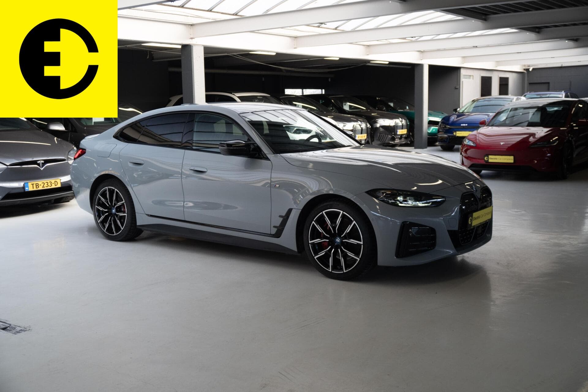 BMW i4 M50 84 kWh | 93,2% SOH | Elektrische verstelbare stoelen | Leren bekleding | Achteruitrijcamera – foto 9
