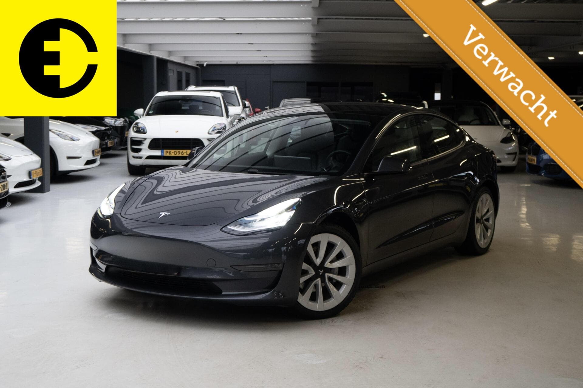 Tesla Model 3 2021-09