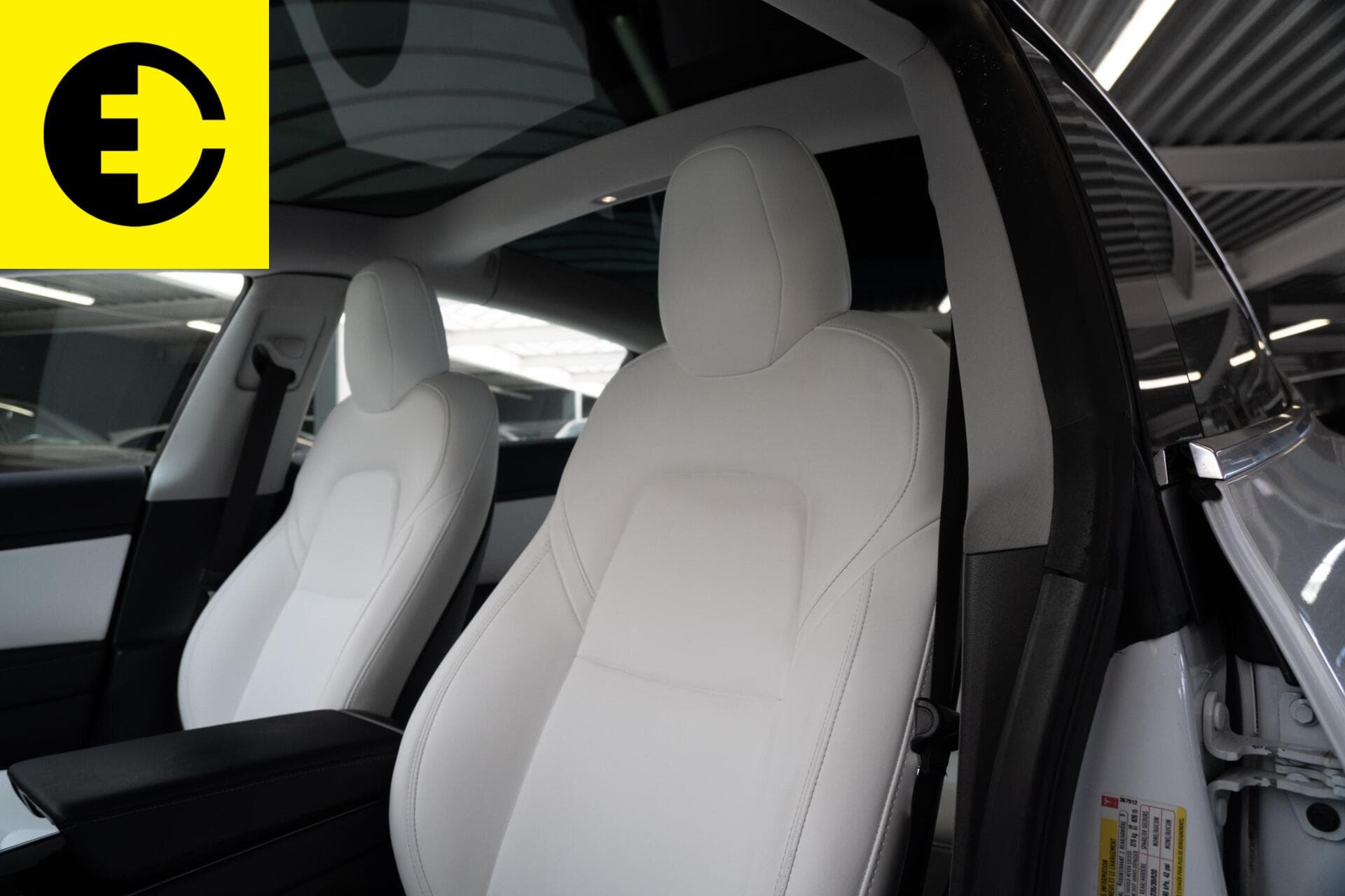 Tesla Model 3 Performance AWD 75 kWh | Witte bekleding | Stoelverwarming – foto 4