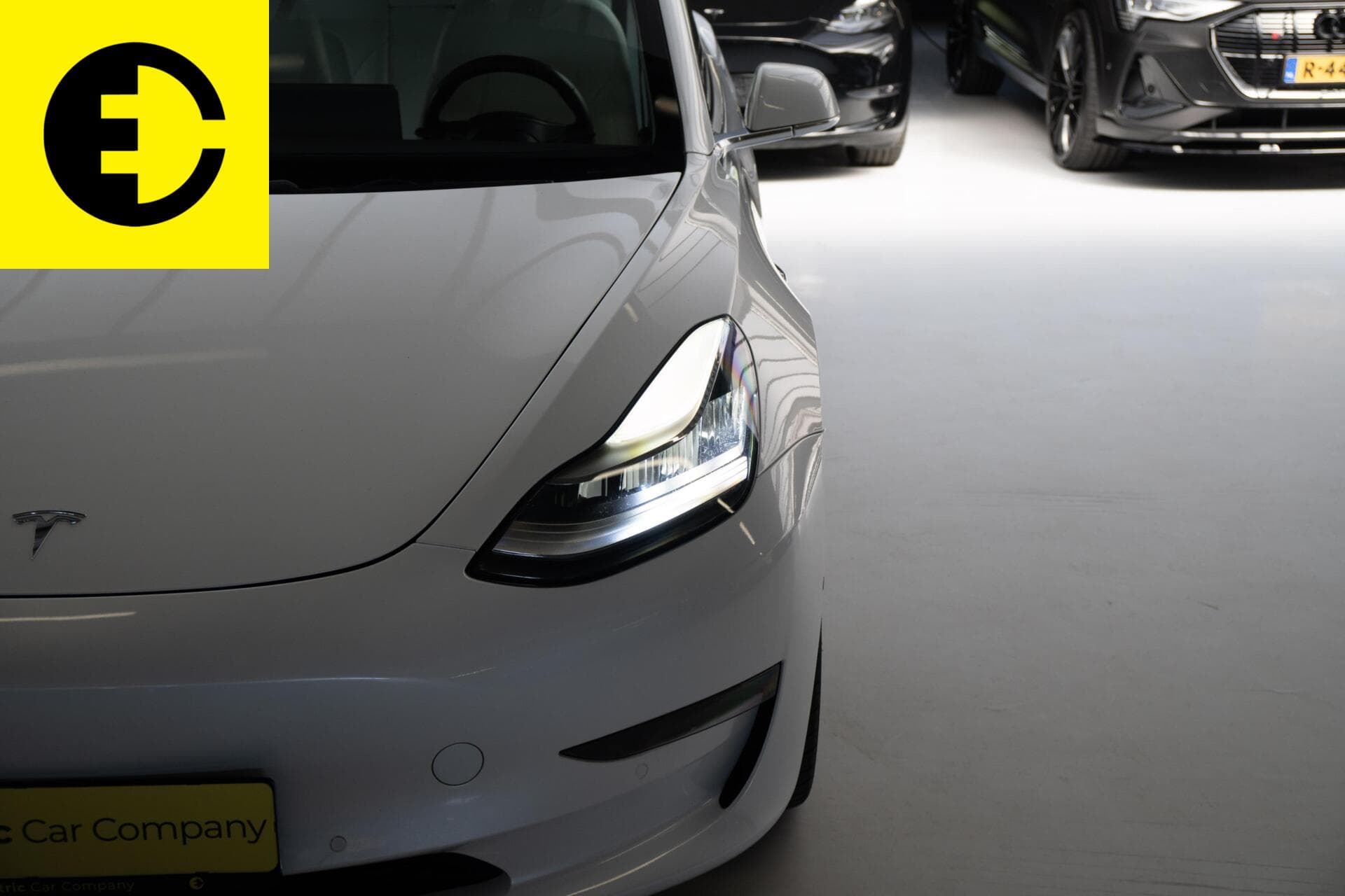 Tesla Model 3 Performance AWD 75 kWh | Witte bekleding | Stoelverwarming – foto 7
