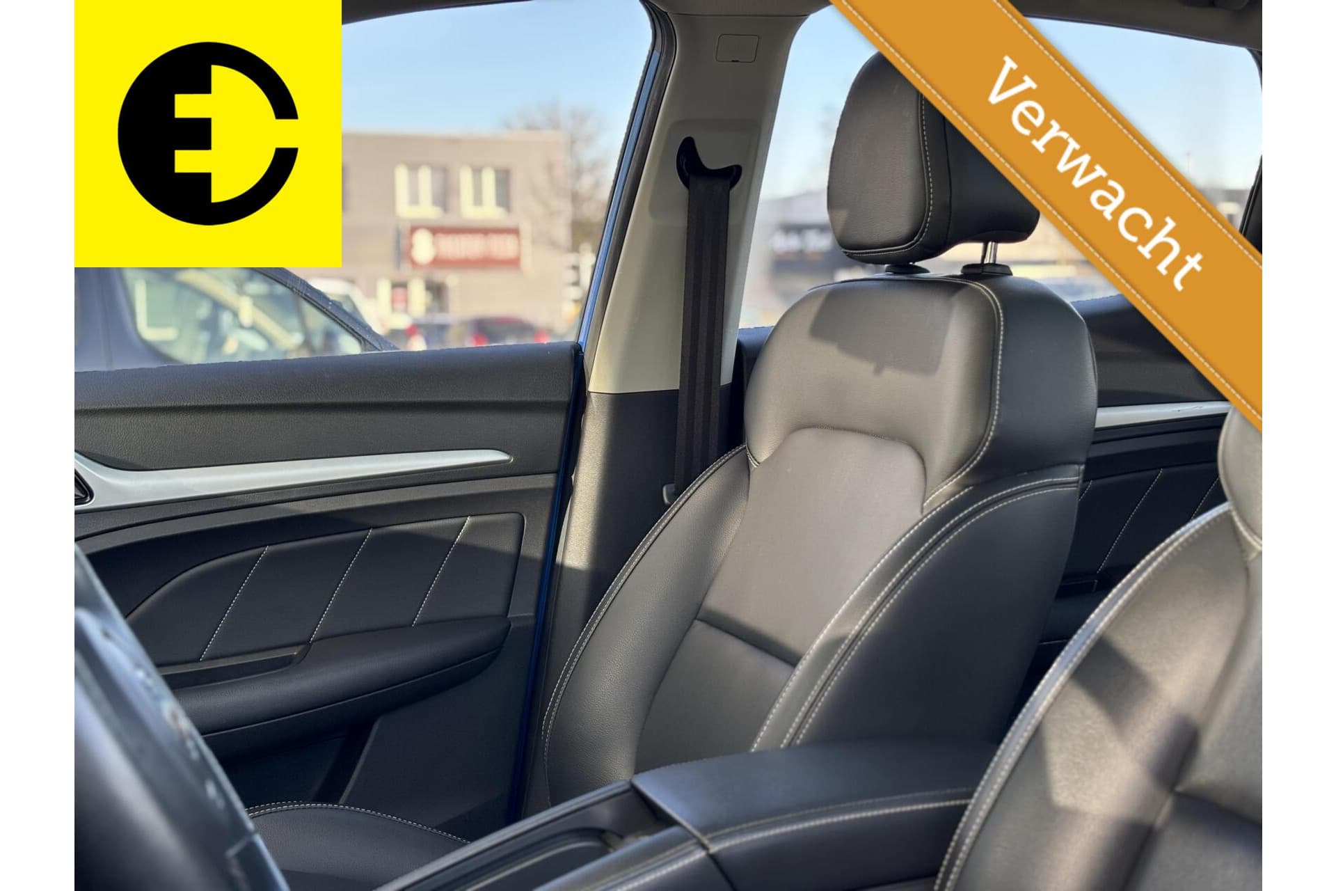 MG ZS EV Luxury 45 kWh | Leder | Stoelverwarming | CarPlay | Pano – foto 4