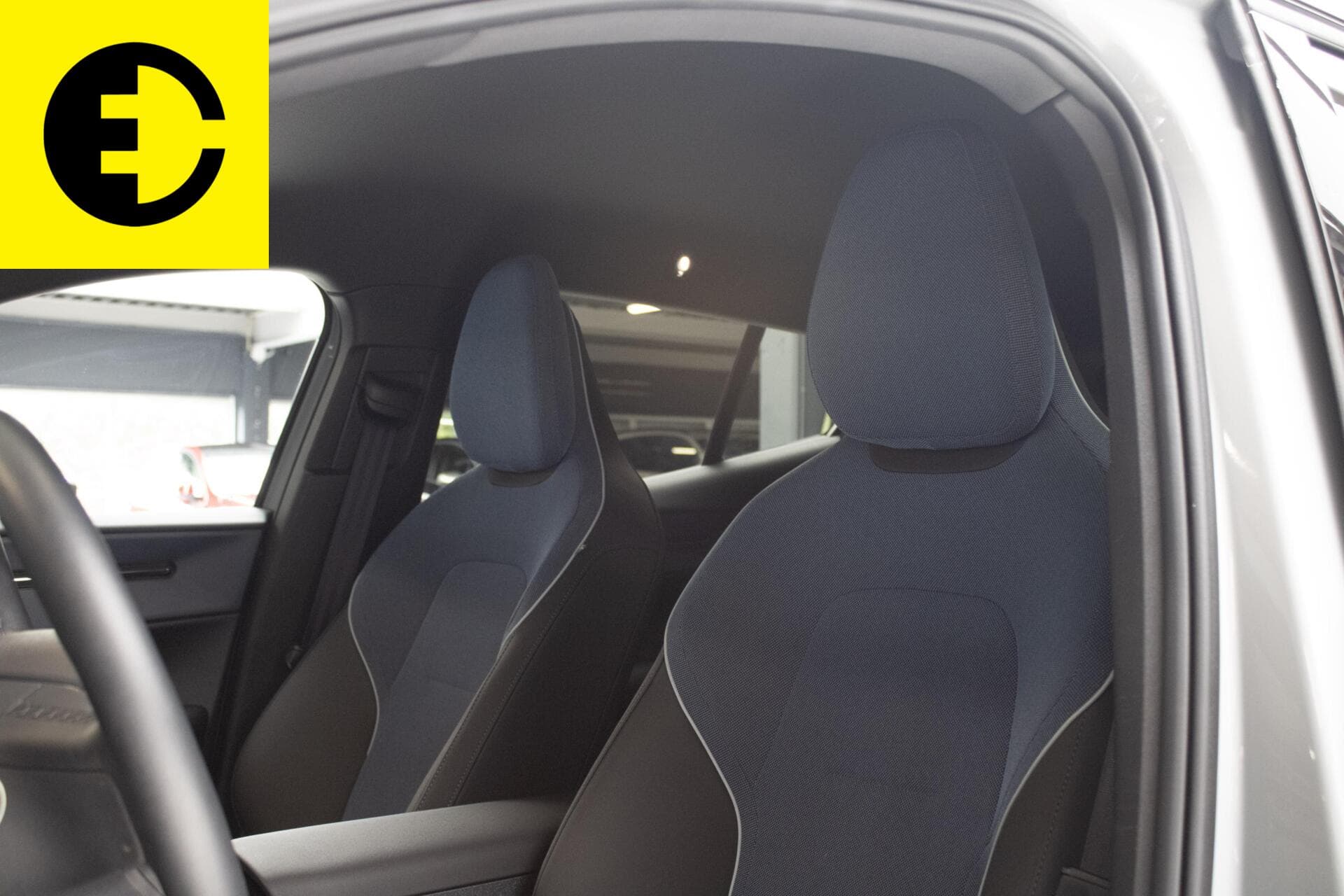 Volvo EX30 Single Motor Extended Range Plus 69 kWh | SOH 94,5% | Stuurverwarming | Incl.BTW – foto 5