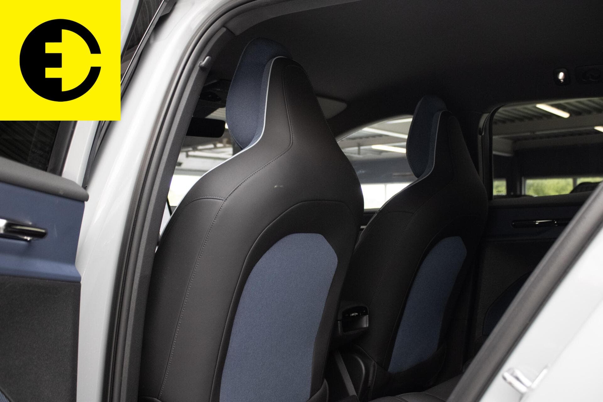 Volvo EX30 Single Motor Extended Range Plus 69 kWh | SOH 94,5% | Stuurverwarming | Incl.BTW – foto 6