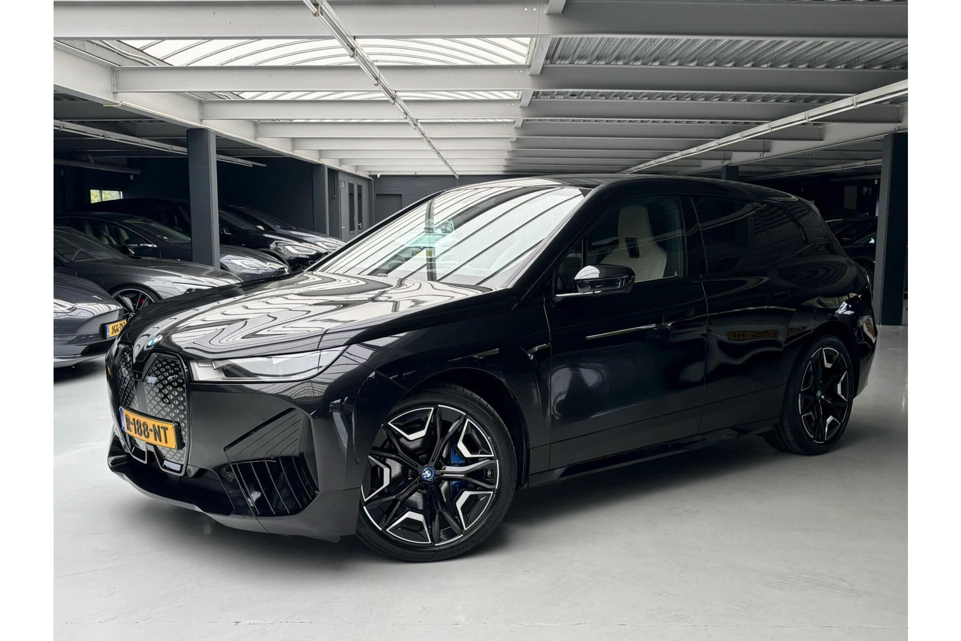 BMW iX 2022-10