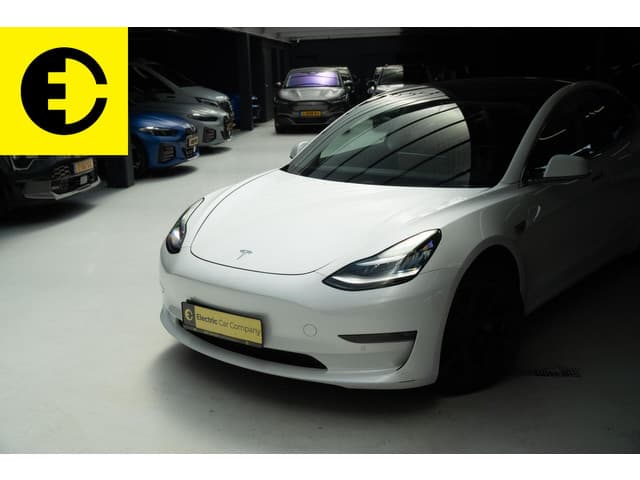 Tesla Model 3 Long Range AWD 75 kWh | Stoelverwarming | Camera | Pano dak – foto 2