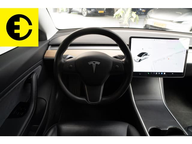 Tesla Model 3 Long Range AWD 75 kWh | Stoelverwarming | Camera | Pano dak – foto 3