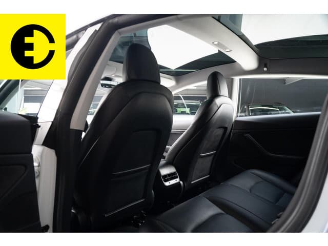 Tesla Model 3 Long Range AWD 75 kWh | Stoelverwarming | Camera | Pano dak – foto 5