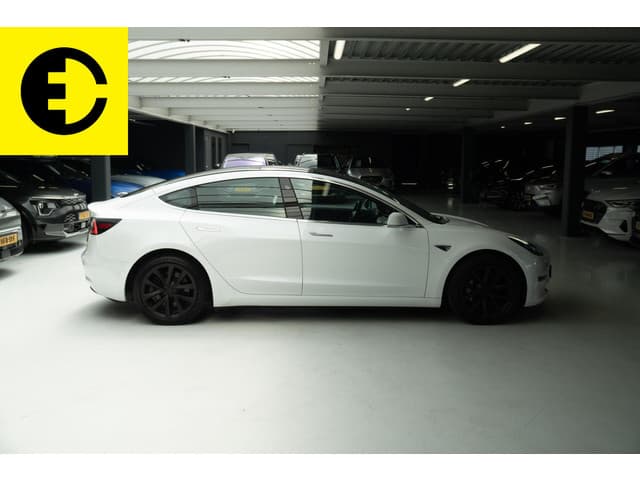 Tesla Model 3 Long Range AWD 75 kWh | Stoelverwarming | Camera | Pano dak – foto 9