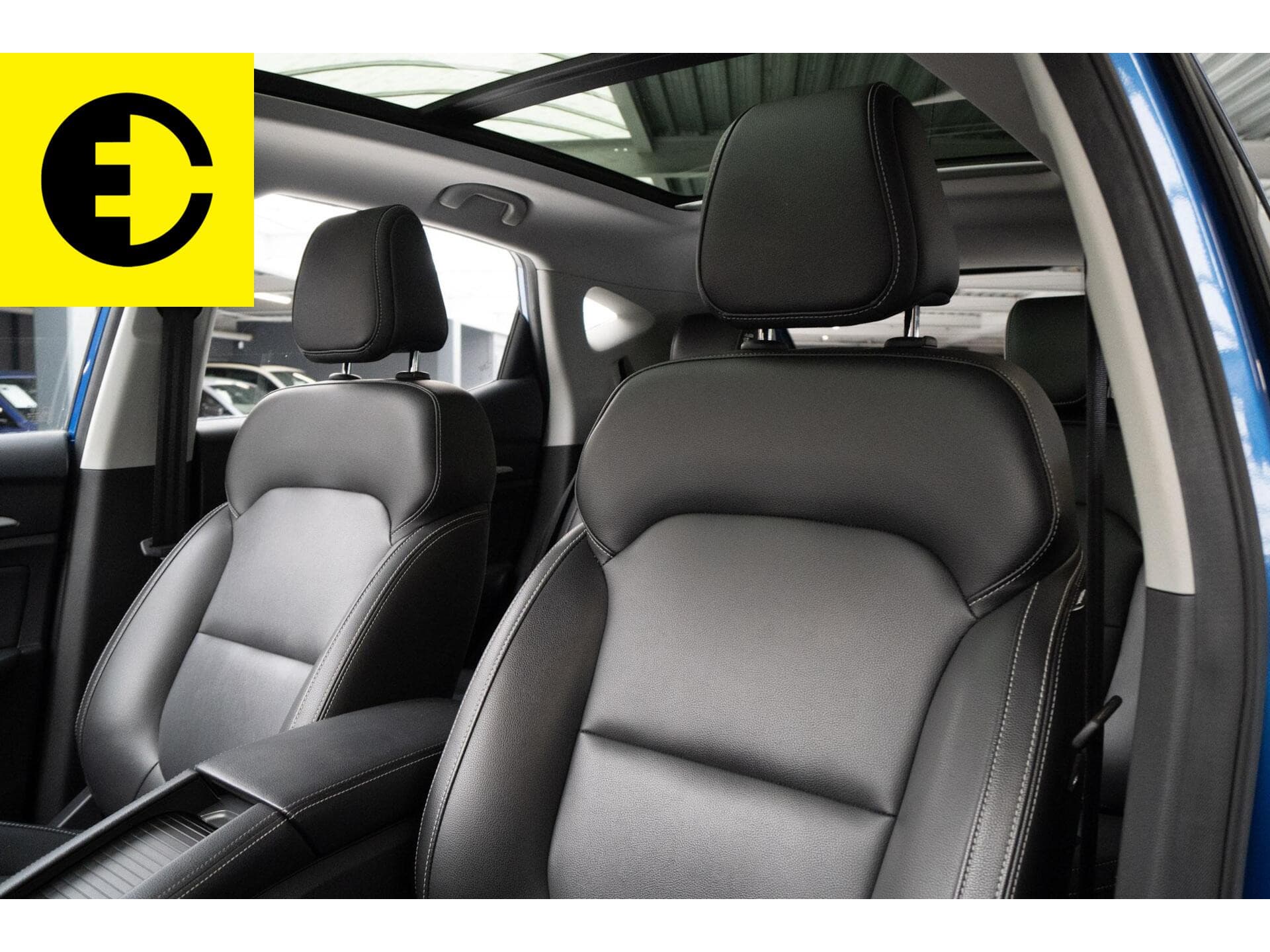 MG ZS EV Luxury 45 kWh | Pano dak | Leder | Stoelverwarming – foto 4