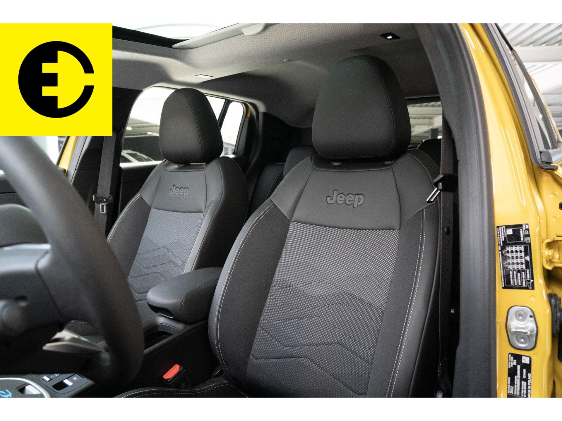 Jeep Avenger Summit 54 kWh | SOH 97.9% | Pano dak | Cruise | Navi – foto 5