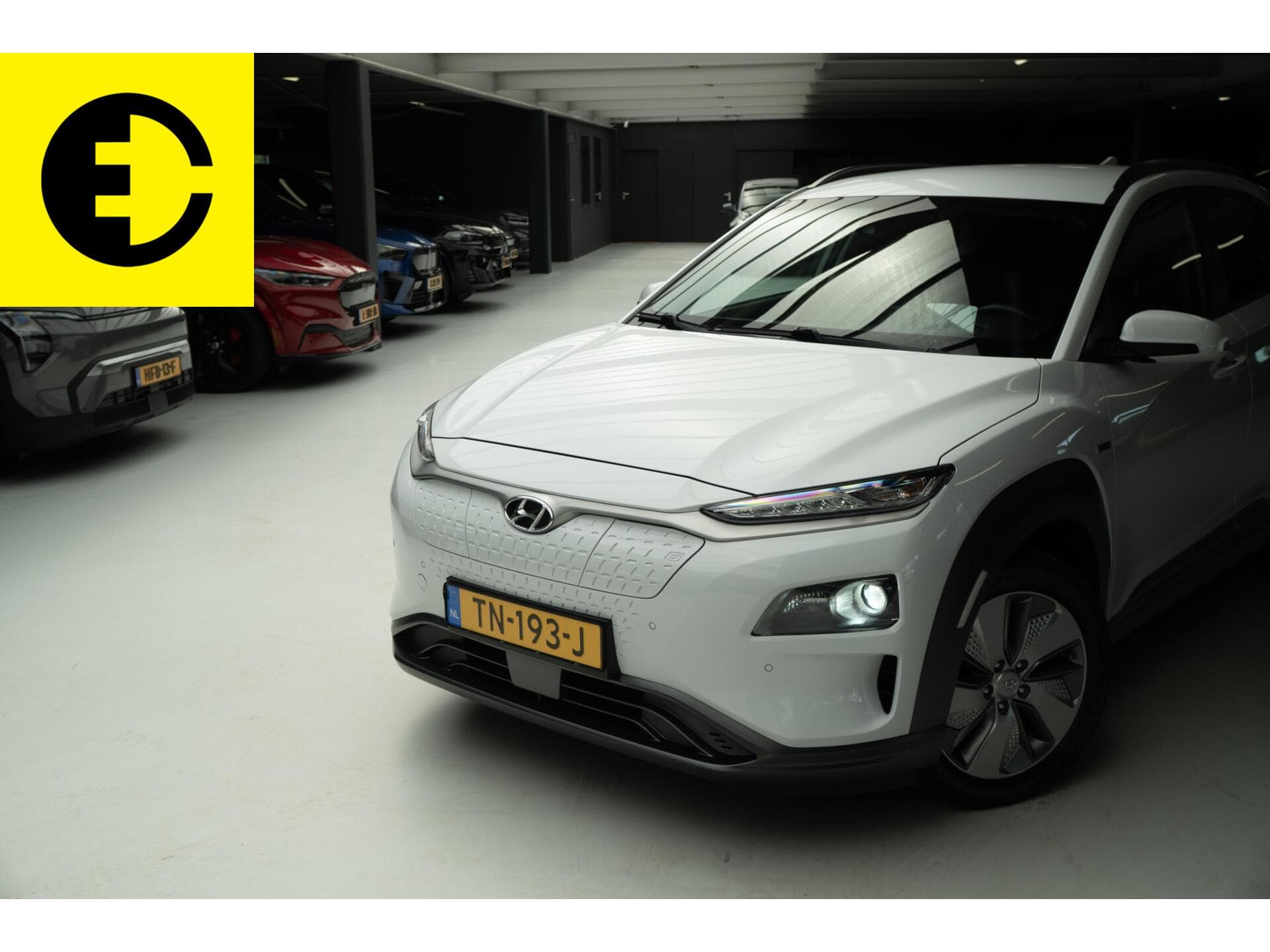 Hyundai Kona EV Premium 64 kWh | SOH 89.4% | Leer | Incl. BTW – foto 3