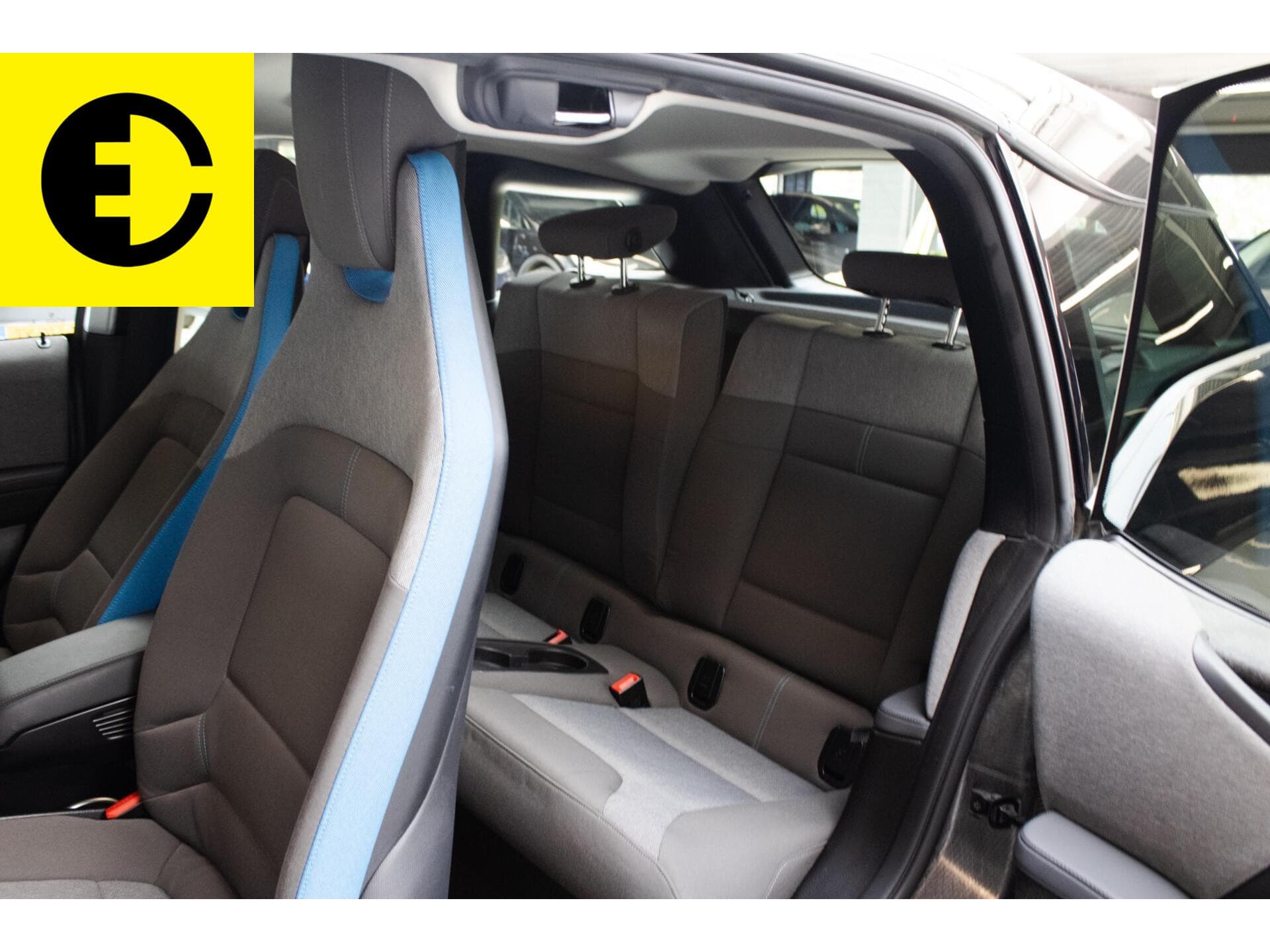BMW i3 S 120Ah 42 kWh |SOH 90,8% | Stoelverwarming | Achteruitrijcamera | Cruise – foto 6