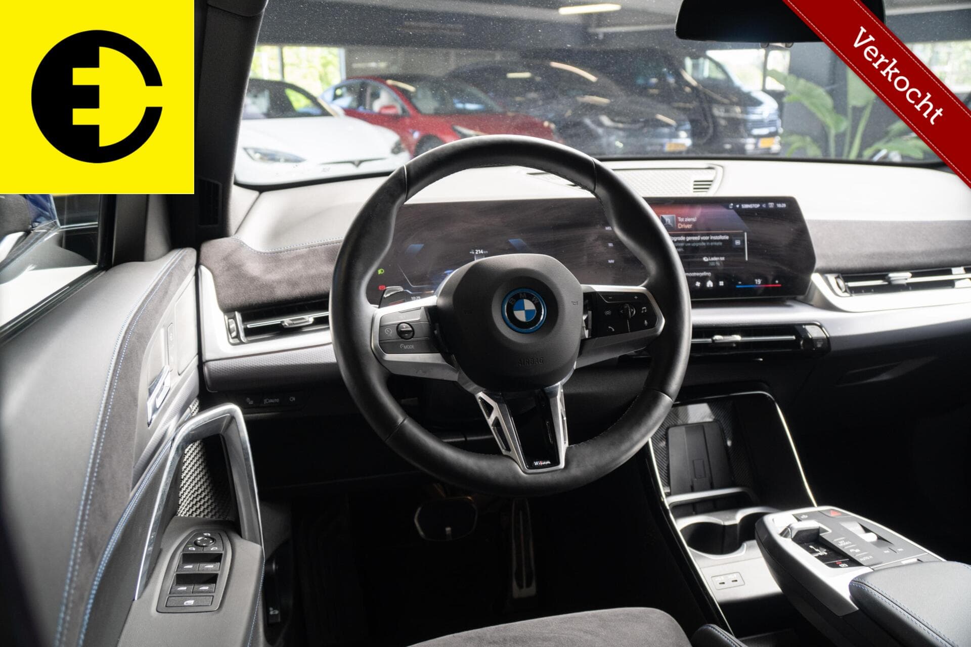 BMW iX2 eDrive20 67 kWh | 96,9% SOH | Alcantara stoelen | Camera – foto 4