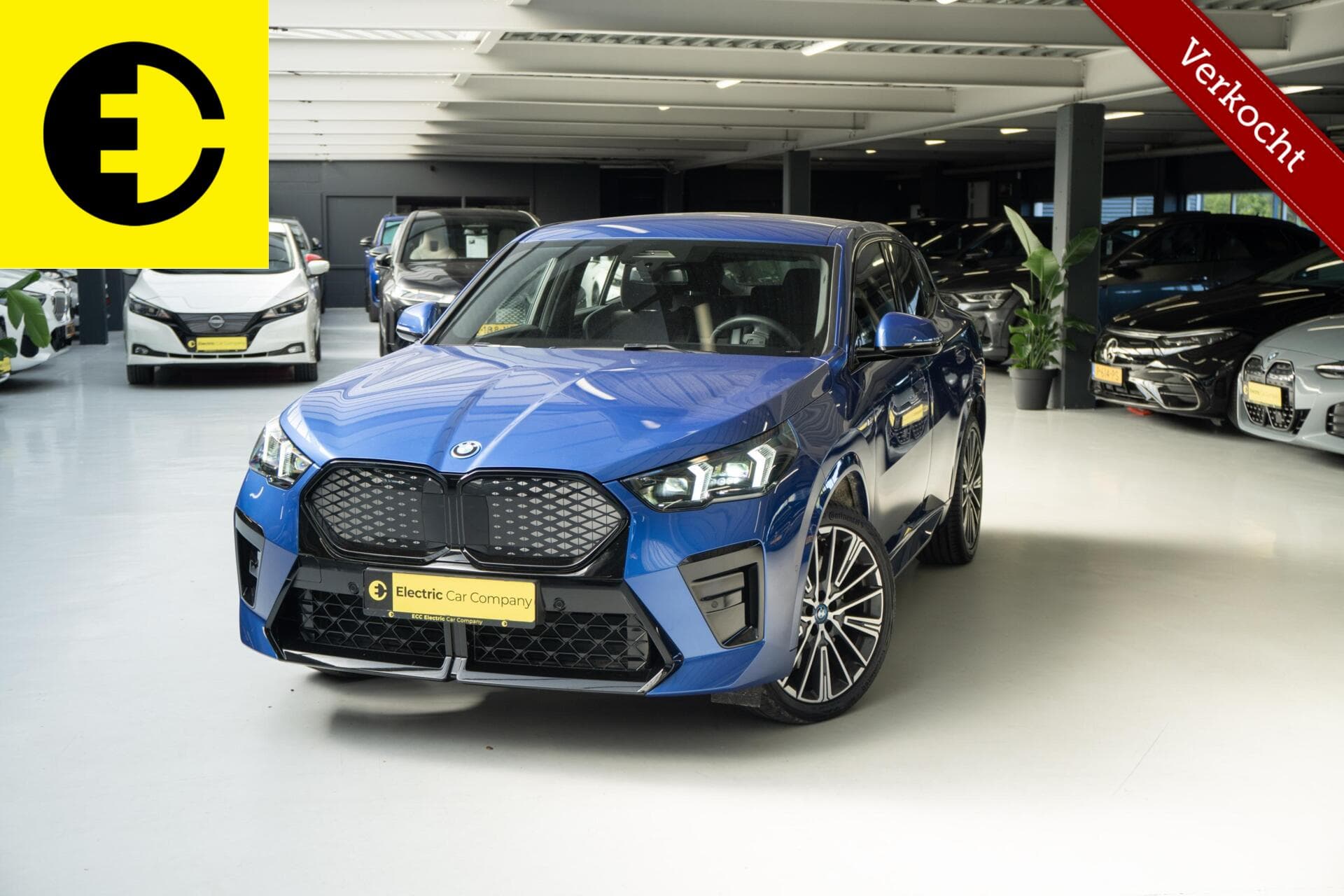 BMW iX2 eDrive20 67 kWh | 96,9% SOH | Alcantara stoelen | Camera – foto 9