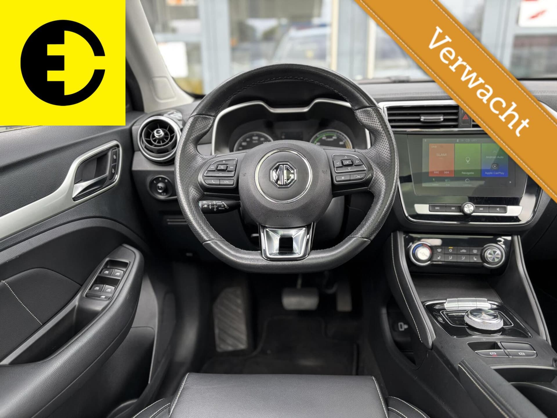 MG ZS EV Luxury 45 kWh | Leder | Stoelverwarming | Pano – foto 2