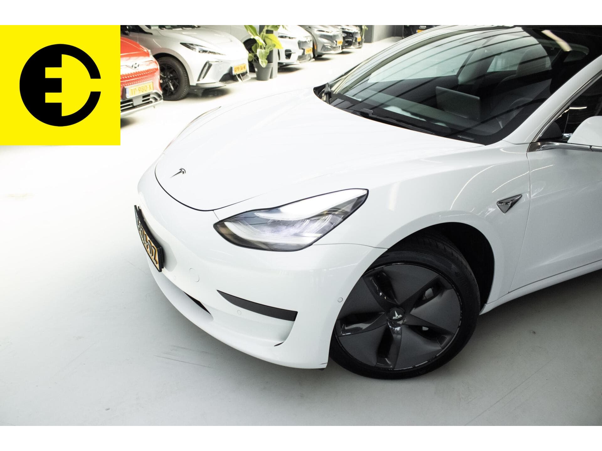 Tesla Model 3 Standard RWD Plus 60 kWh | Leder | Pano | Stoelverwarming – foto 2