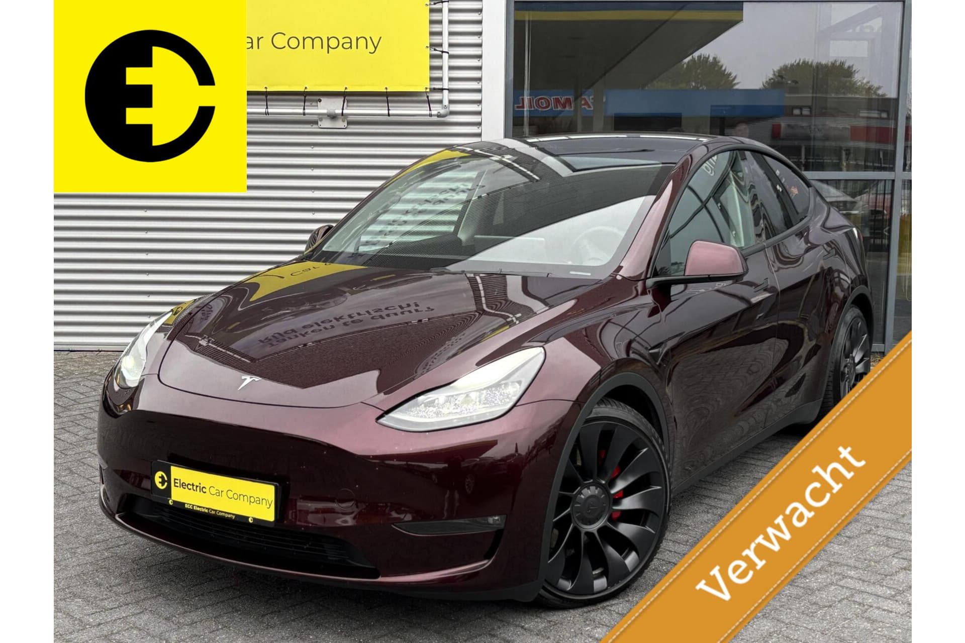 Tesla Model Y 2023-06