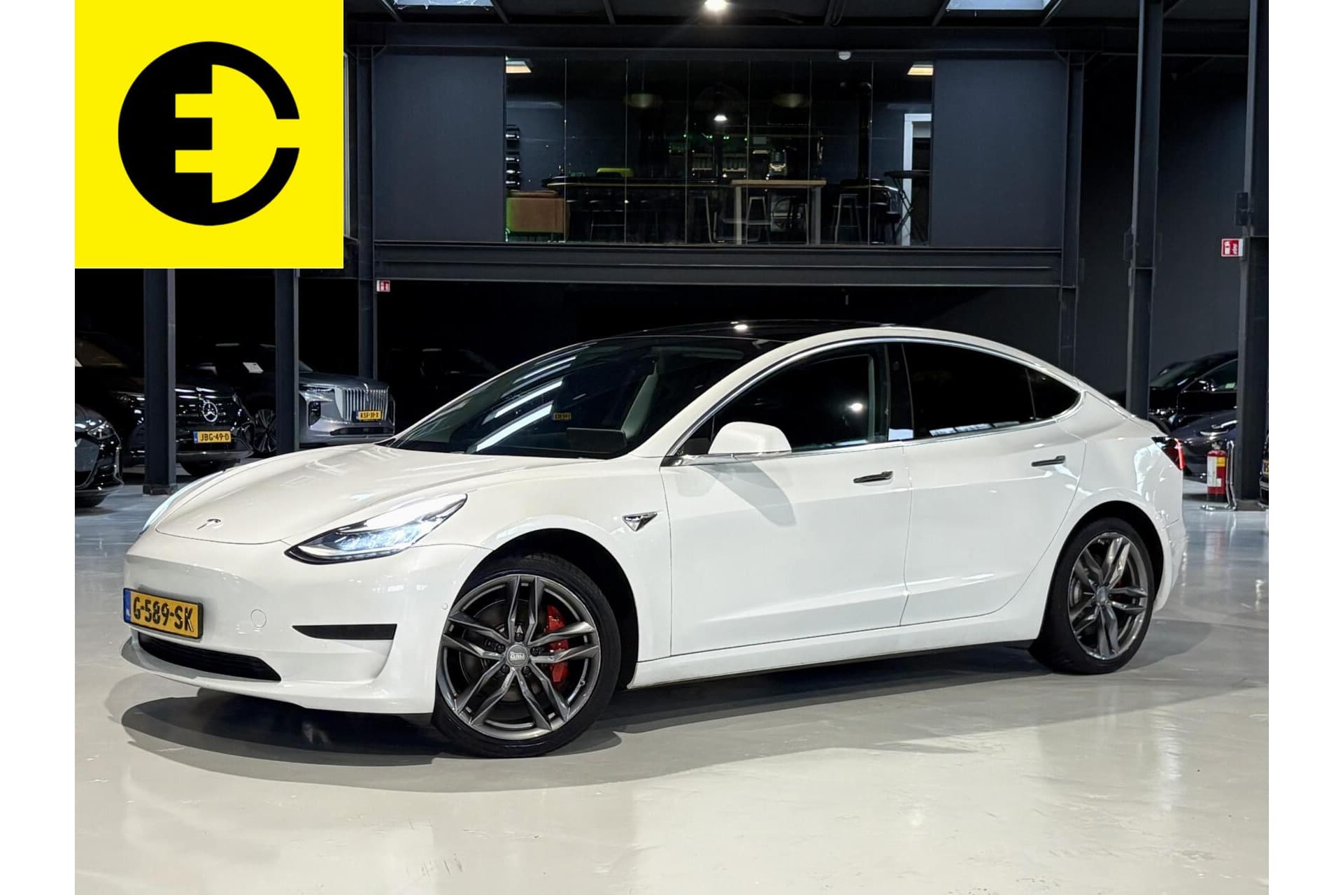Tesla Model 3 Standard RWD Plus 60 kWh | Stoelverwarming | Pano | Leder