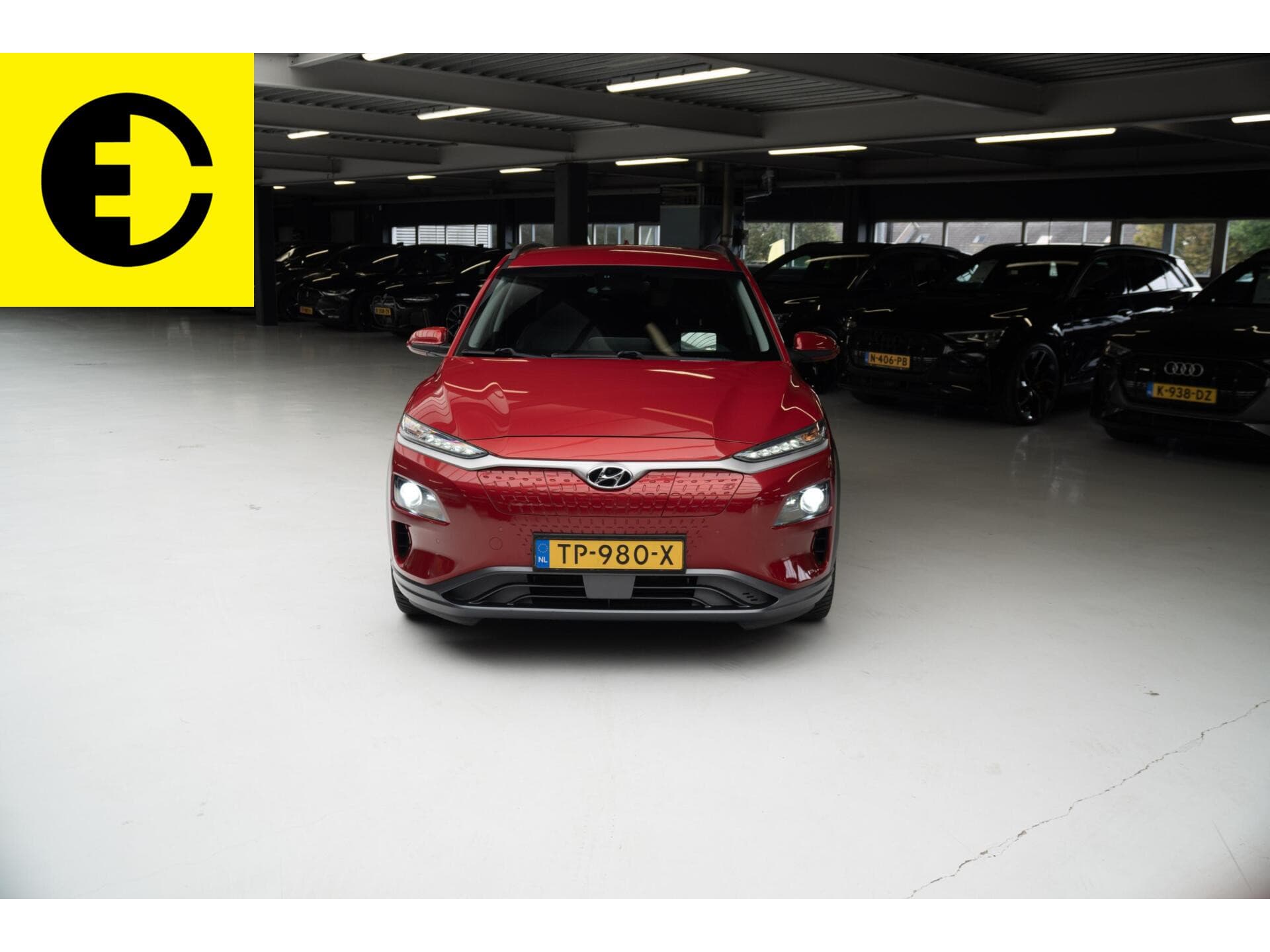 Hyundai Kona EV Premium 64 kWh | SOH 93,4% | Stoelverkoeling | HUD | Stuurverwarming – foto 9