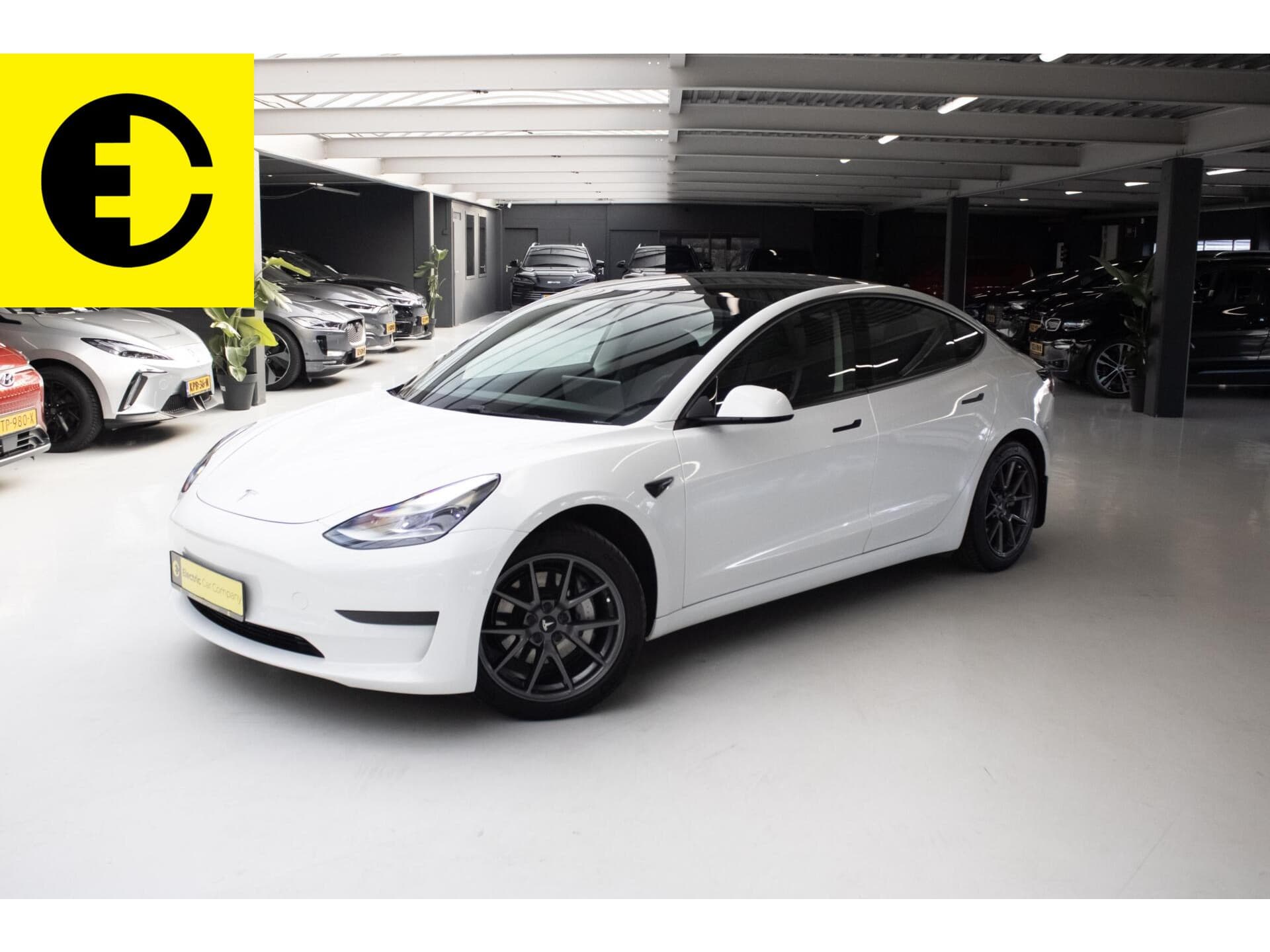 Tesla Model 3 Long Range AWD 75 kWh | SOH 88.2%| Pano | Stoelverwarming